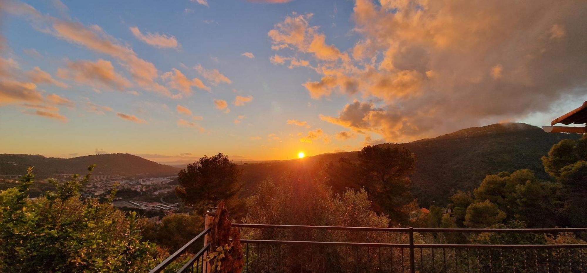 Le Chalet De La Pierreraie Cote D'Azur Piscine Terrasse Et Vue Mer Drap Dış mekan fotoğraf